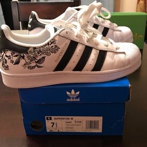 Adidas Women’s 7.5 US Embroidered Superstars